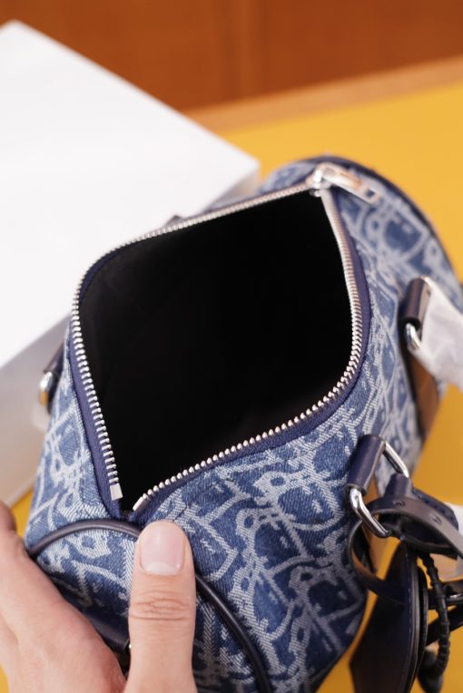 Dior Cross Shoulder Backpack - Image 10