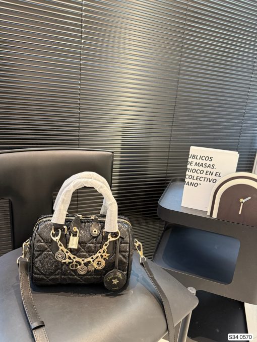 Dior Pillow - Image 4