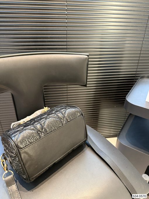 Dior Pillow - Image 7