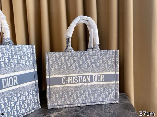 Dior Embroidered Tote Bag - Image 5