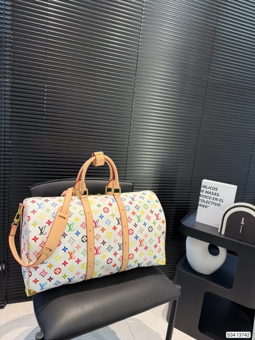 LV travel bag - Image 6