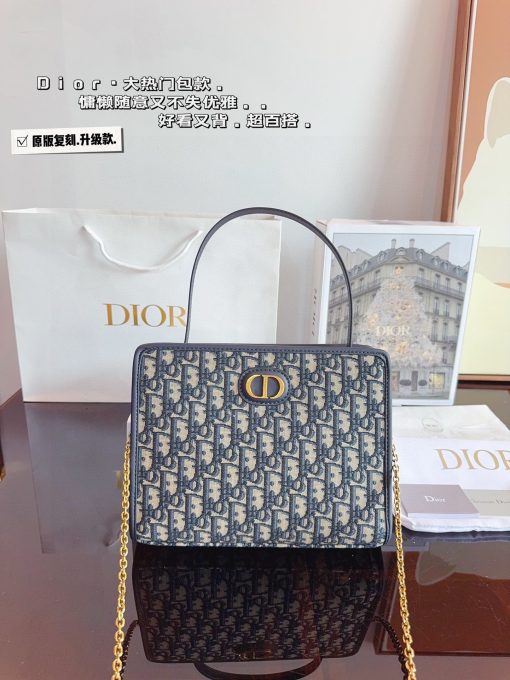 DIOR toiletry bag