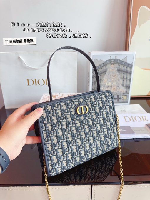 DIOR toiletry bag - Image 3
