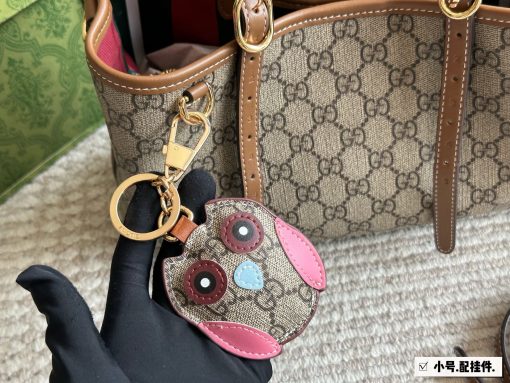 Gucci Emblem Twitter Bag - Image 6