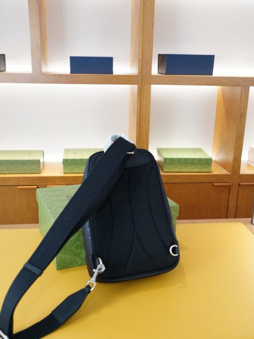 Gucci chest bag - Image 7
