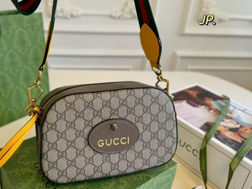 Gucci Classic Tiger Head 🐯 Camera bag 💕