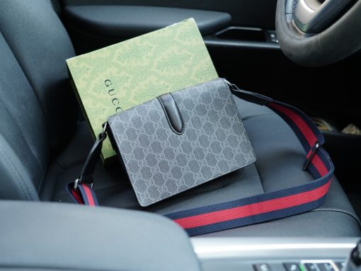 Gucci Cross Shoulder Backpack - Image 7