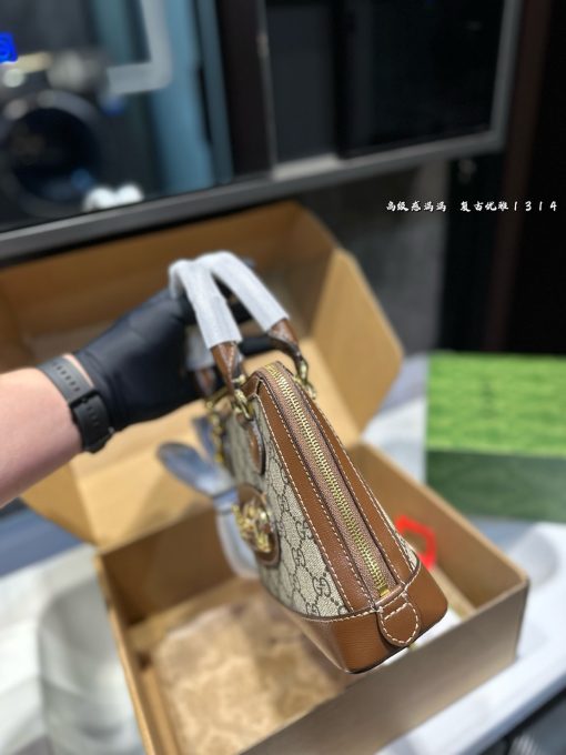 Gucci Shell Bag - Image 5
