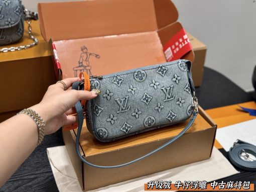 LV antique mahjong bag - Image 2